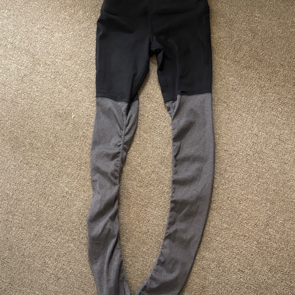 ALO Yoga Black and Gray Leggings